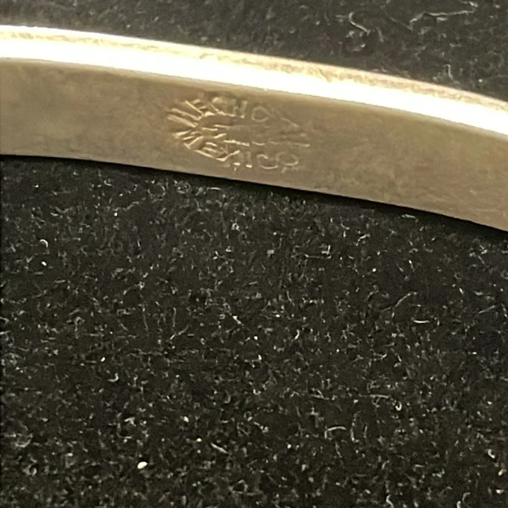 Honcho En Mexico Inlaid silver side clasp bracelet - Picture 2 of 5